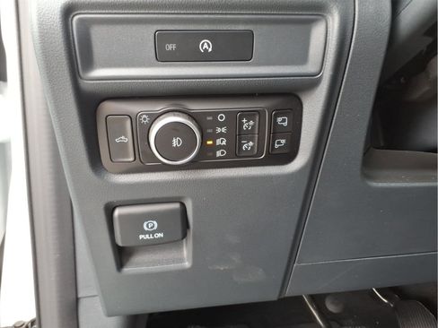 Used 2025 Ford F150 XLT w/ Equipment Group 302A MID image 19