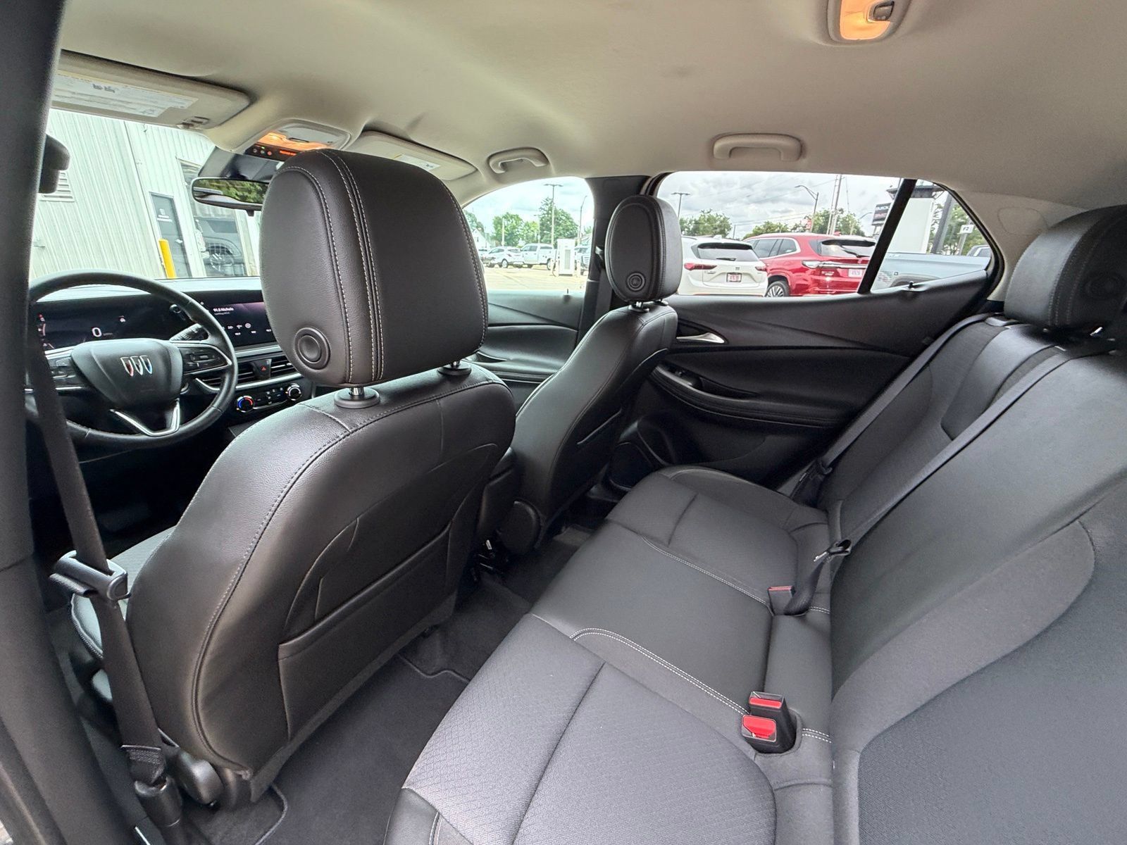 Used 2024 Buick Encore GX Preferred AWD/4WD image 24
