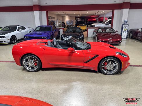 Used 2018 Chevrolet Corvette Stingray Convertible w/ 2LT Preferred Equipment Group image 6