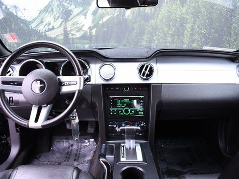 Used 2005 Ford Mustang GT Premium image 18