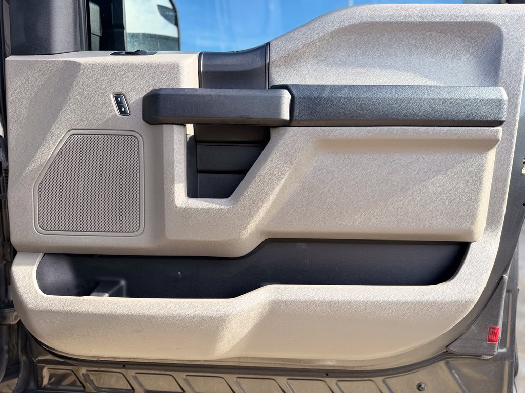 Used 2015 Ford F150 XL w/ Equipment Group 101A Mid RWD image 16
