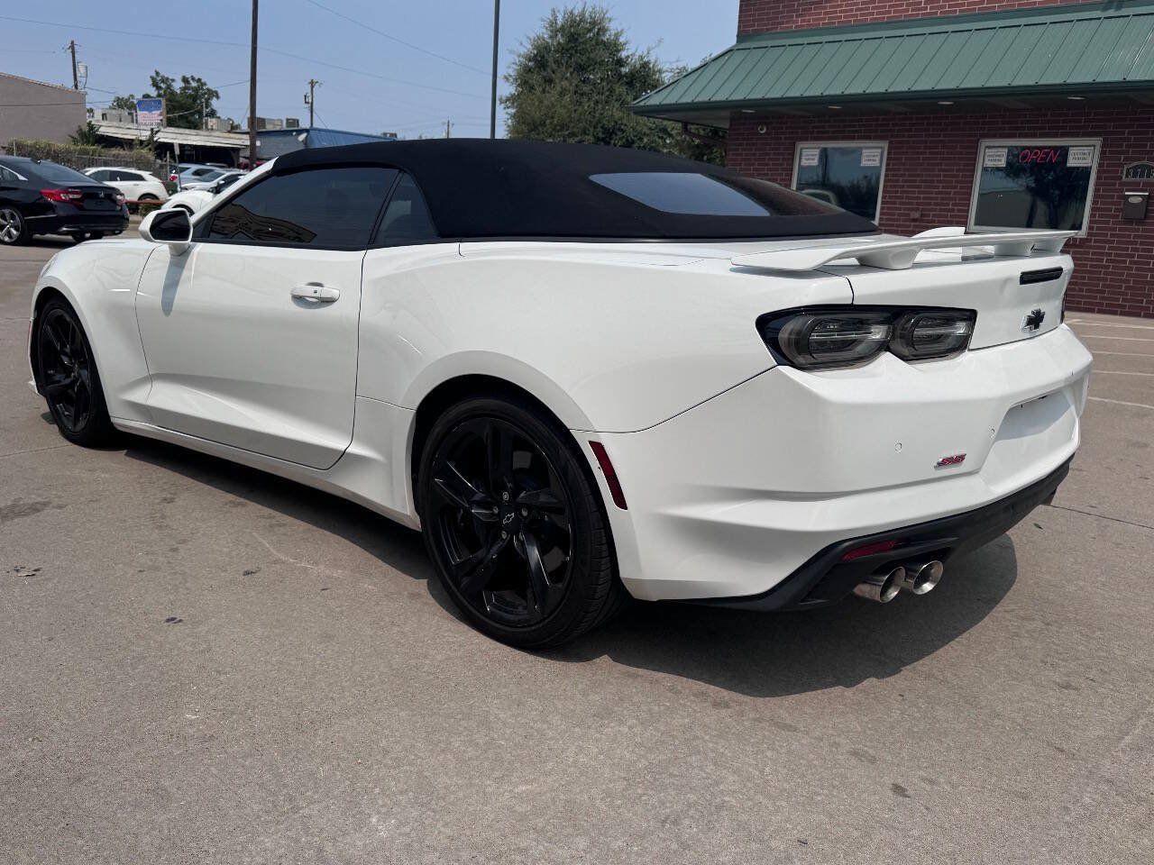 Used 2020 Chevrolet Camaro SS RWD image 7