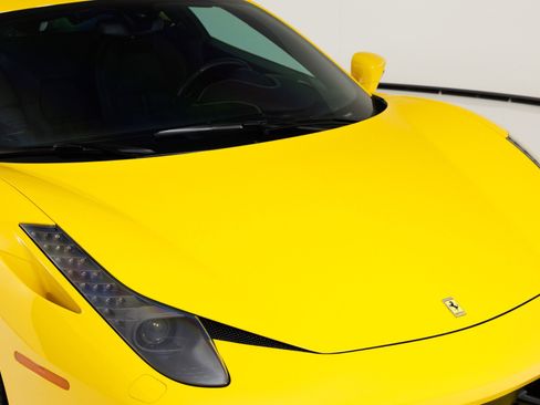 Used 2011 Ferrari 458 Italia Coupe RWD image 57