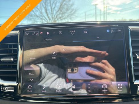 Used 2022 Chrysler Pacifica Limited w/ Uconnect Theater Family Group AWD/4WD image 59