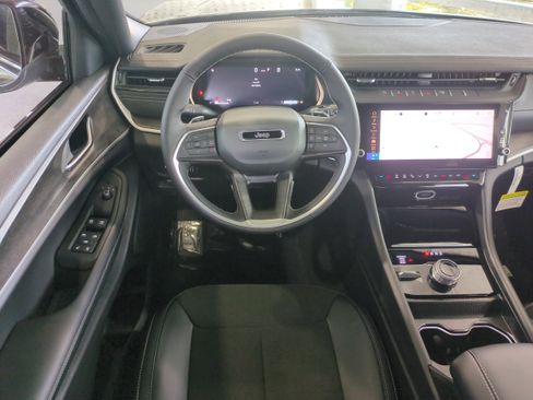 New 2026 Jeep Grand Cherokee Altitude image 17