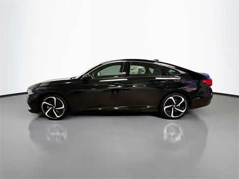 Used 2022 Honda Accord Sport image 3