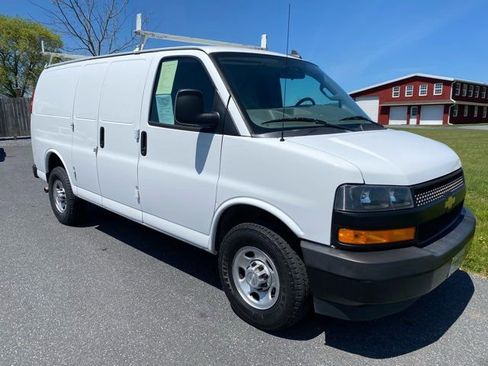 Used 2022 Chevrolet Express 2500 w/ Driver Convenience Package RWD image 8