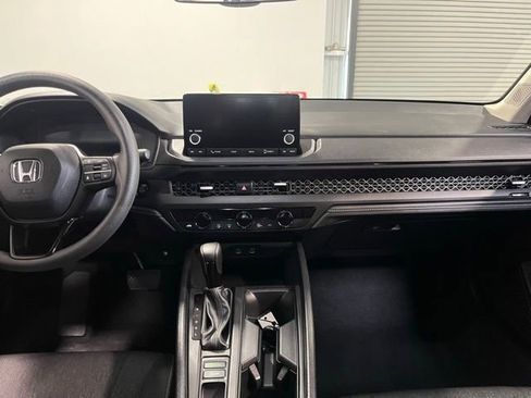 Used 2025 Honda Accord SE image 20