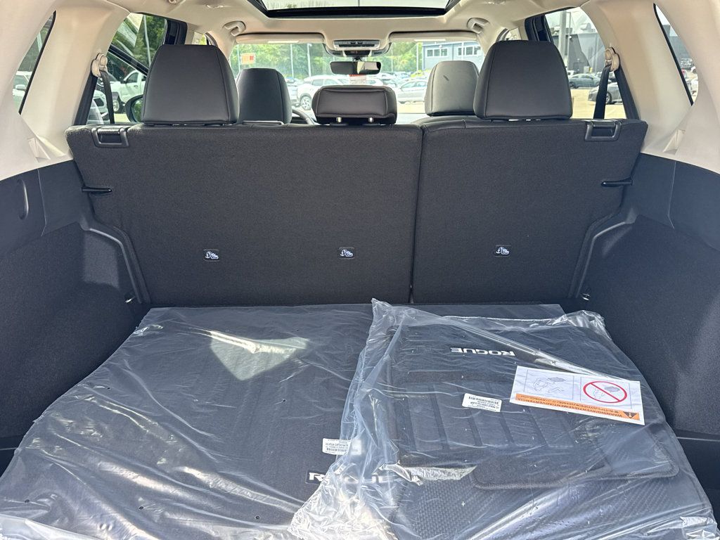 New 2026 Nissan Rogue Dark Armor AWD/4WD image 36