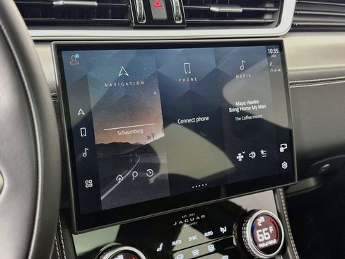 Certified 2025 Jaguar F-PACE R-Dynamic S AWD/4WD image 15