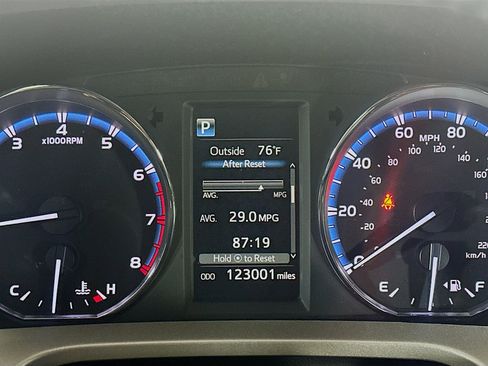 Used 2016 Toyota RAV4 XLE FWD image 18