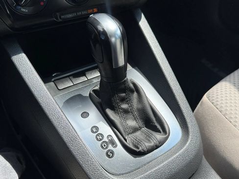 Used 2011 Volkswagen Jetta S FWD image 26