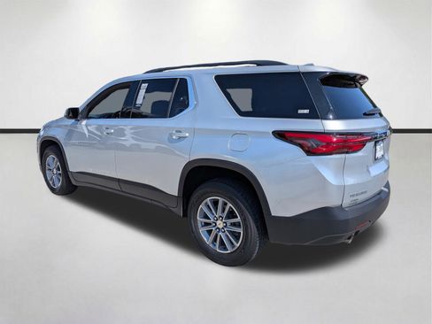 Used 2022 Chevrolet Traverse LT FWD image 6