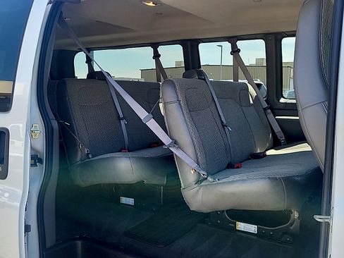 Used 2025 GMC Savana 3500 LT w/ LT Preferred Equipment Group RWD image 11