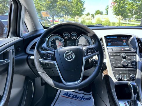Used 2013 Buick Verano FWD image 11
