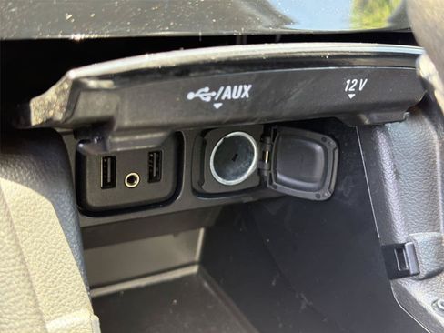 Used 2018 Buick Encore Preferred FWD image 37