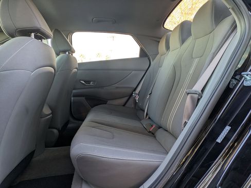 Certified 2023 Hyundai Elantra SEL w/ Convenience Package image 13