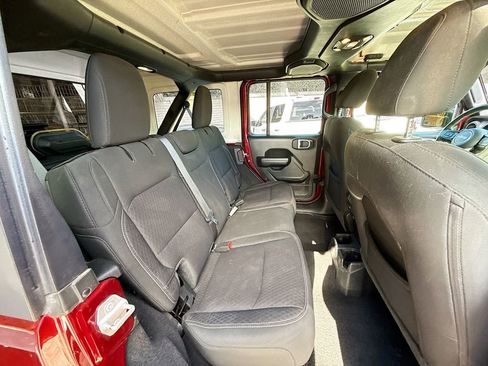 Used 2021 Jeep Wrangler Unlimited Sport image 31