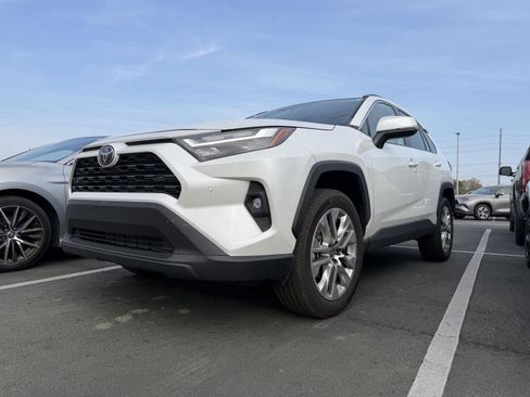 Used 2025 Toyota RAV4 XLE Premium image 13