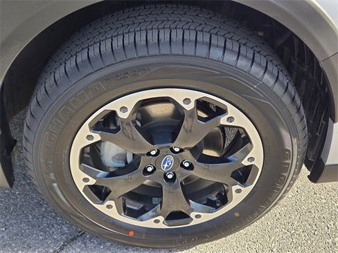 Used 2023 Subaru Crosstrek 2.0i Premium image 9