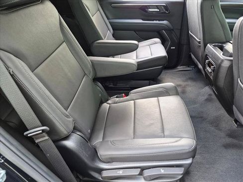 Used 2025 Chevrolet Tahoe Z71 w/ Comfort Package AWD/4WD image 21