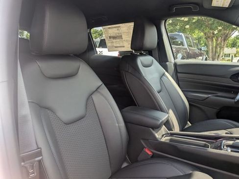 New 2026 Jeep Compass Latitude AWD/4WD image 35