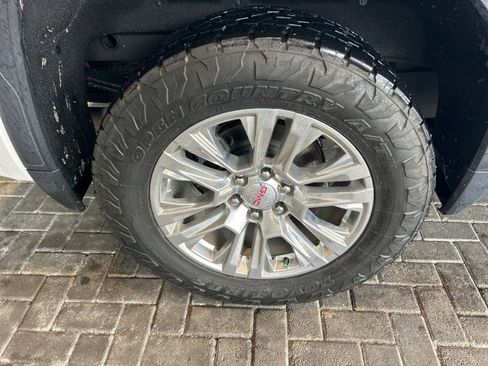 Used 2021 GMC Sierra 1500 Denali w/ Driver Alert Package II image 17