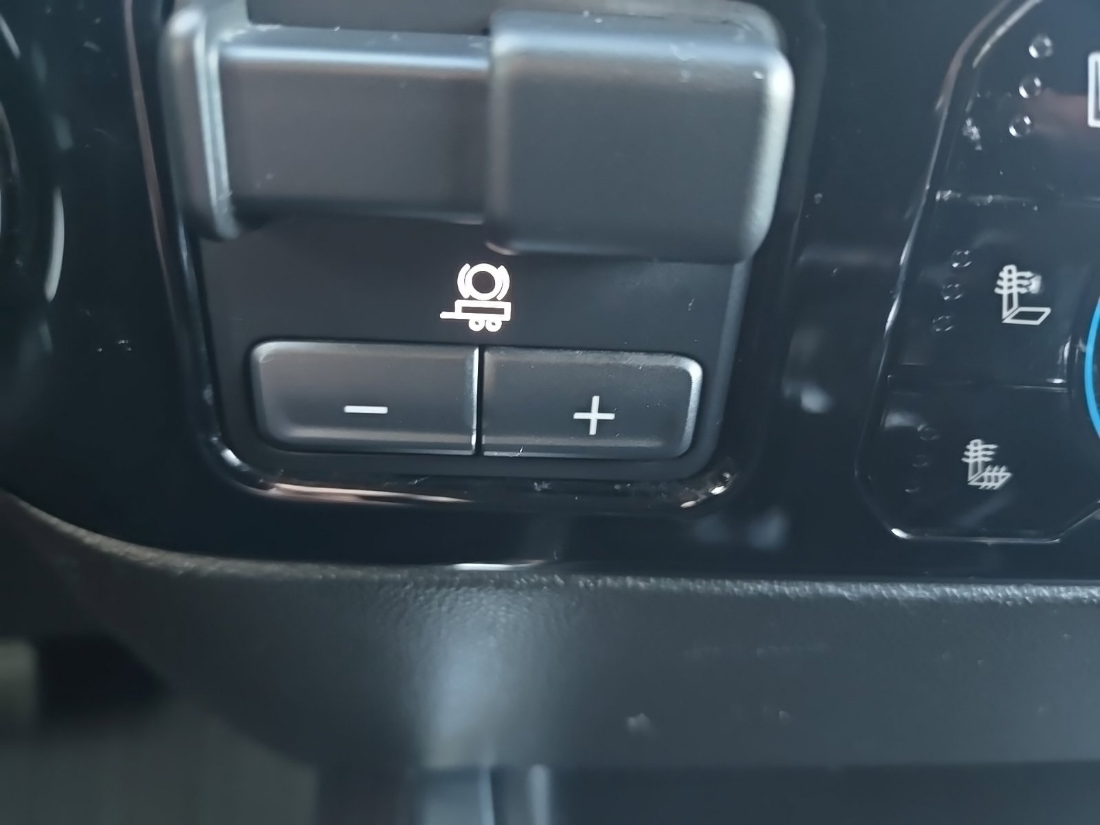 Used 2023 GMC Sierra 1500 SLT w/ SLT Premium Plus Package AWD/4WD image 34