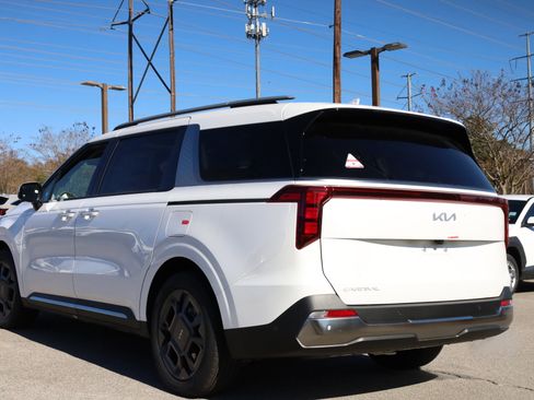 New 2026 Kia Carnival SX image 3