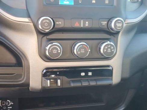 Used 2024 RAM 2500 Tradesman w/ Chrome Appearance Group image 26