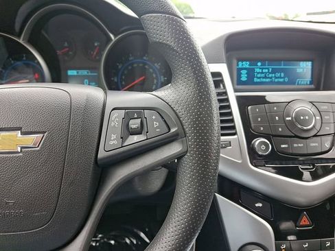 Used 2015 Chevrolet Cruze LT FWD image 20