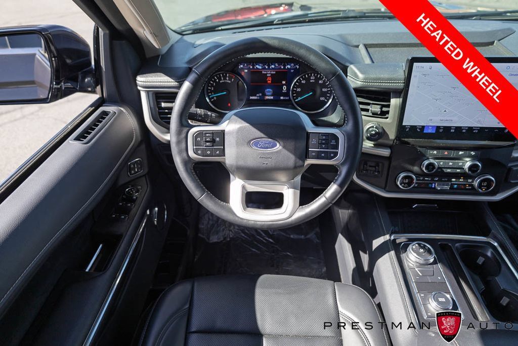 Used 2024 Ford Expedition XLT AWD/4WD image 2