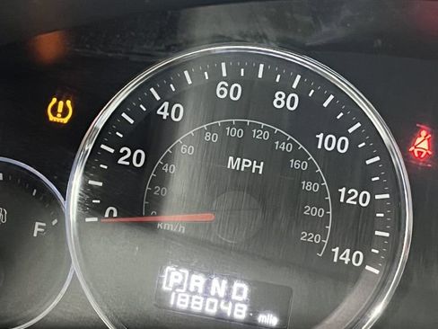 Used 2010 Jeep Grand Cherokee Laredo w/ Popular Equipment Group image 8