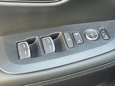 New 2026 Honda HR-V EX-L image 13