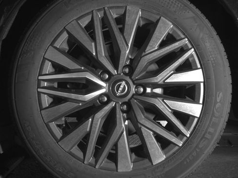 Used 2025 Nissan Altima 2.5 SV image 14