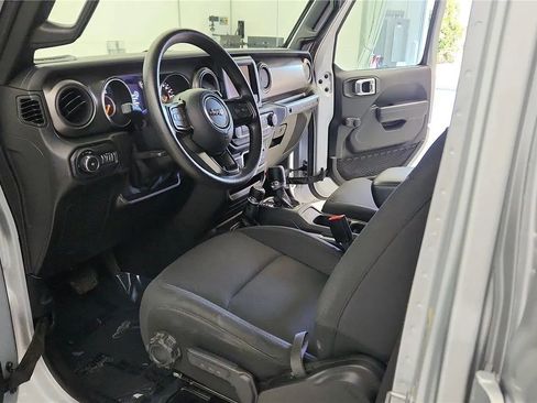 Used 2022 Jeep Wrangler Unlimited Sport AWD/4WD image 21