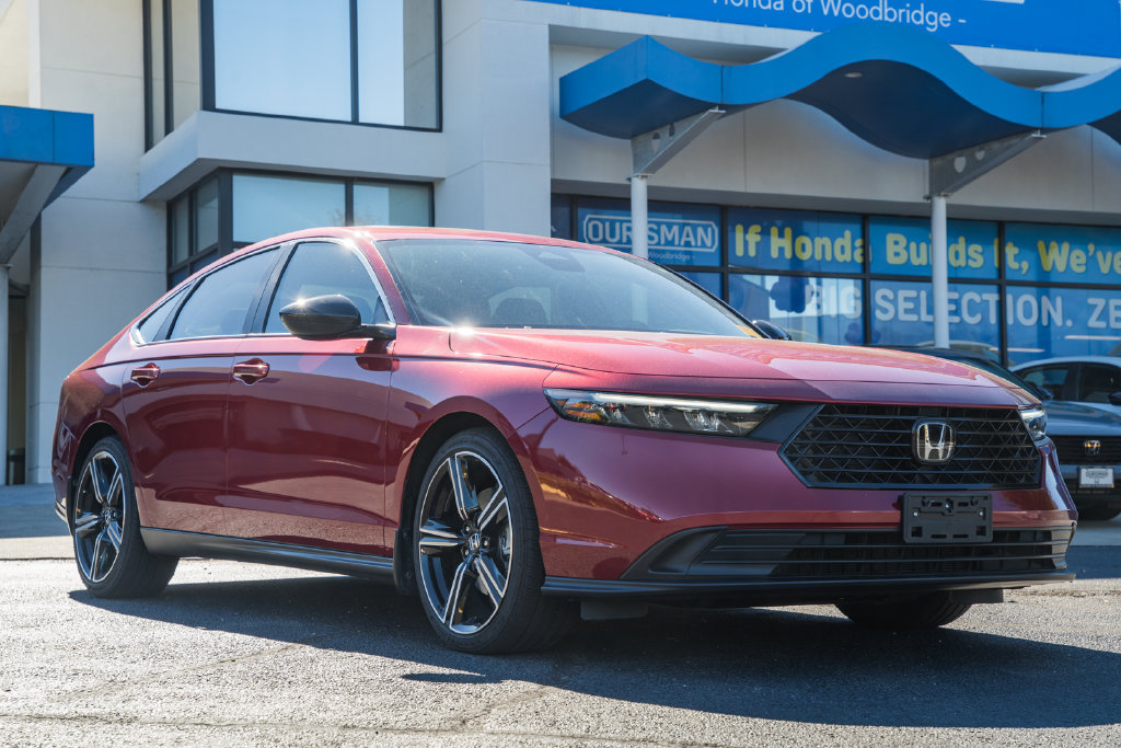 Used 2023 Honda Accord Sport image 1
