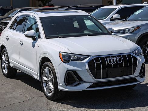 Used 2020 Audi Q3 2.0T Premium AWD/4WD image 3