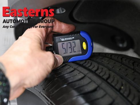Used 2023 Toyota RAV4 LE AWD/4WD image 28