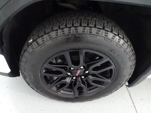 Certified 2025 GMC Sierra 1500 Elevation AWD/4WD image 28