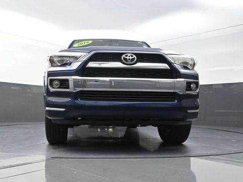 Used 2018 Toyota 4Runner Limited AWD/4WD image 32