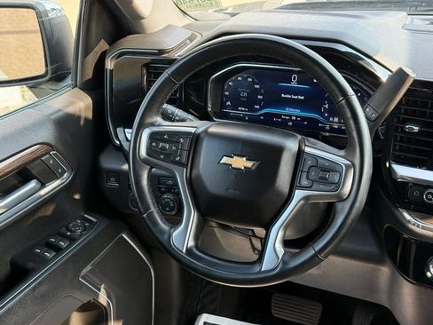 Used 2023 Chevrolet Silverado 1500 LT AWD/4WD image 14