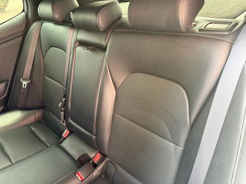 Used 2022 Kia Stinger GT1 image 44