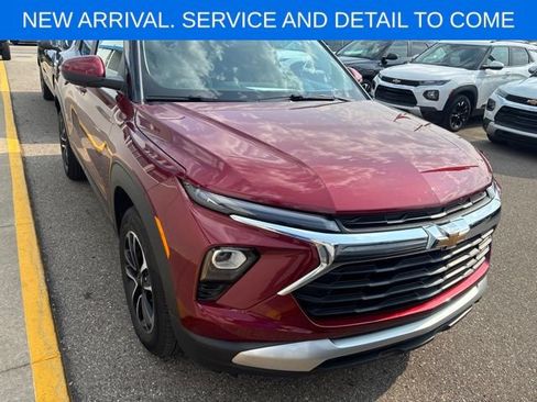 Used 2024 Chevrolet TrailBlazer LT w/ LT Cold Weather Package FWD image 6