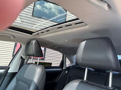 Used 2013 Volkswagen Passat TDI SE FWD image 18
