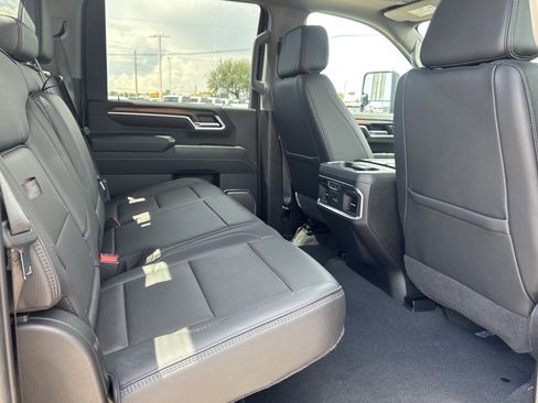 Used 2025 GMC Sierra 2500 Denali w/ Denali Reserve Package AWD/4WD image 14