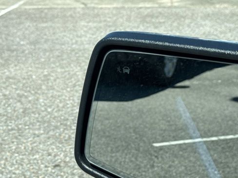 Used 2025 Chevrolet Silverado 1500 LTZ image 18