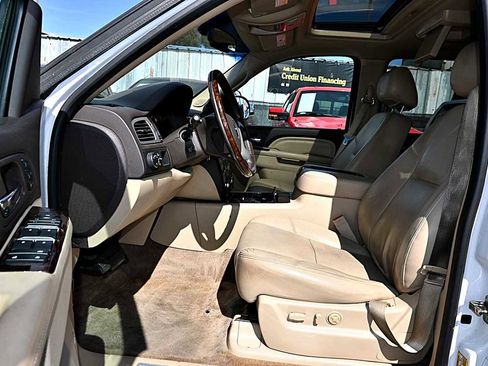 Used 2013 GMC Yukon Denali image 17