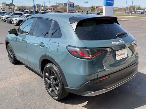 Used 2023 Honda HR-V Sport image 7