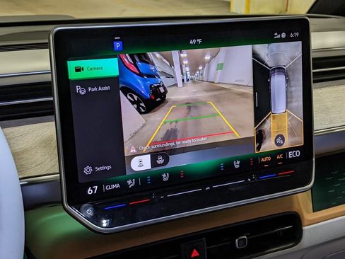 New 2025 Volkswagen ID. Buzz 1st Edition image 17